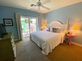 Secluded Beach Escape: Pool, Near Times Square - Fort Myers Beach - 0