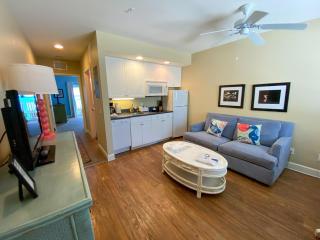Secluded Beach Escape: Pool, Near Times Square - Fort Myers Beach - 6