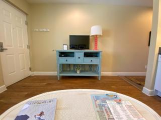 Secluded Beach Escape: Pool, Near Times Square - Fort Myers Beach - 5