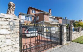 Awesome Apartment In Fazana With Wifi - Fažana - 1