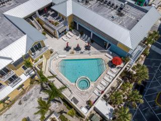 Secluded Beach Escape: Pool, Near Times Square - Fort Myers Beach - 2