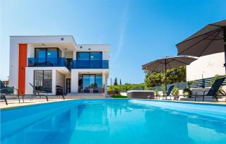 Amazing Home In Drace With Sauna - Drače - 1