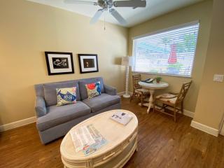 Secluded Beach Escape: Pool, Near Times Square - Fort Myers Beach - 1