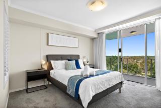 Golfer's Paradise - Pelican Waters - 1