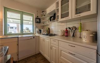 Awesome Home In Nevidane With Wifi - Neviđane - 5