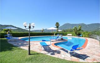 4 Bedroom Cozy Home In Camaiore - Camaiore - 2