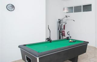 Four-Bedroom Holiday Home In Lokvicici - Lokvičič - 6