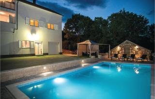 Four-Bedroom Holiday Home In Lokvicici - Lokvičič - 4