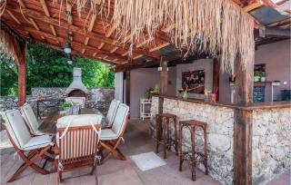 5 Bedroom Awesome Home In Bilice - Bilice - 3