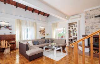 5 Bedroom Awesome Home In Bilice - Bilice - 7