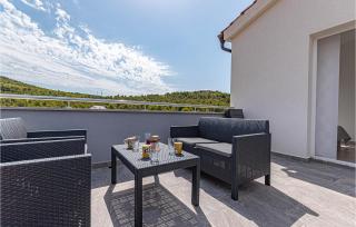 2 Bedroom Amazing Apartment In Bilice - 6