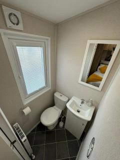 Golden Palm Resort - The Royale - Coastal Caravan Breaks - Chapel Saint Leonards - 9