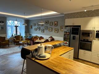 Deluxe Kronhouse - Brasov - 1