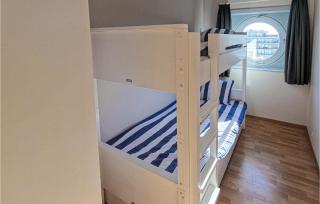 Beach Front Apartment In Oostende - 8