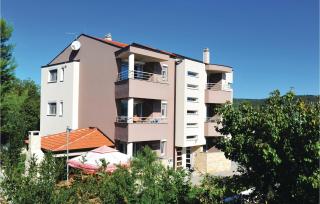 1 Bedroom Amazing Apartment In Bibinje - Bibinje - 4