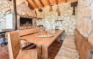 Cozy Home In Vojnic Sinjski With Sauna - Vojnić Sinjski - 2