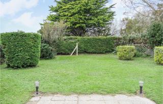 Amazing Home In Anneville Sur Mer - Anneville-sur-Mer - 2
