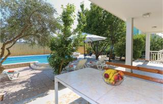 Awesome Home In Kastel Novi With Wifi - Kaštela - 1