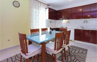 Awesome Home In Kastel Novi With Wifi - Kaštela - 7