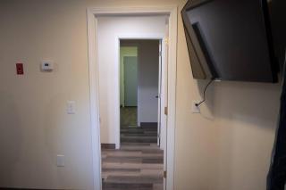 Cheerful 1 Bedroom Home with Mountain View - - 1