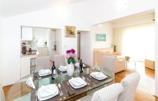 Four-Bedroom Holiday Home In Kastel Gomilica - Kaštela - 7