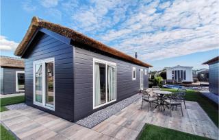 Awesome Home In Giethoorn With Kitchen - 4