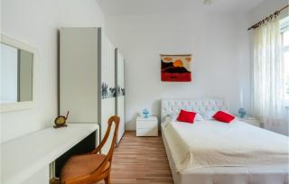 2 Bedroom Cozy Apartment In Rabac - 3