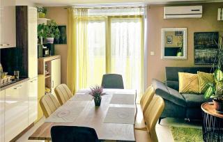 Awesome Home In Pavicini With Sauna - 9