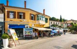 2 Bedroom Cozy Apartment In Rabac - 2