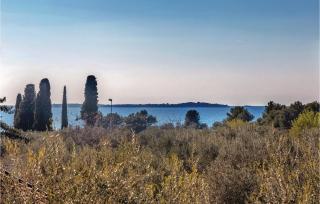 Awesome Apartment In Fazana With Wifi - Fažana - 3