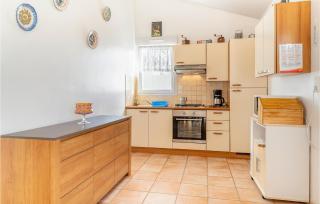 Beautiful Home In La Faute Sur Mer - La Faute-sur-Mer - 4