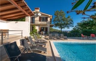 Amazing Home In Plomin With Kitchen - Plomin - 6