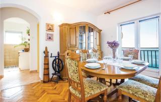 3 Bedroom Awesome Apartment In Senj - Senj - 7