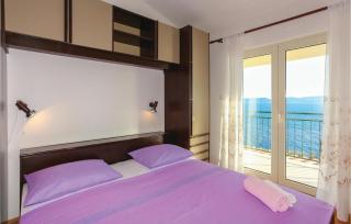 Three-Bedroom Apartment Omis With Sea View 07 - 9