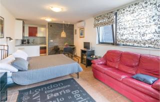 Stunning Apartment In Pula With Wifi - Pula - 8