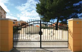 Three-Bedroom Apartment In Brodarica - Brodarica - 5