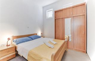 1 Bedroom Amazing Apartment In Biograd - Biograd na Moru - 2