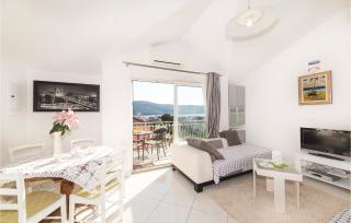 Awesome Apartment In Poljica - Poljica - 9