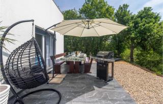 Awesome Home In Drivenik With Jacuzzi - 1