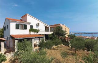 Four-Bedroom Holiday Home In Kastel Sucurac Ii - Kaštela - 8