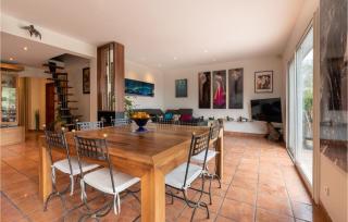 Amazing Home In Balaruc-Les-Bains - Balaruc-les-Bains - 7