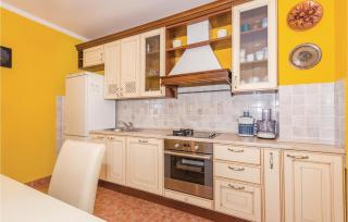 Three-Bedroom Holiday Home In Trbounje - Trbounje - 6