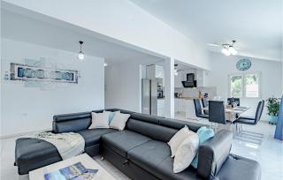 Pet Friendly Home In Blato With Wifi - Blato - 5