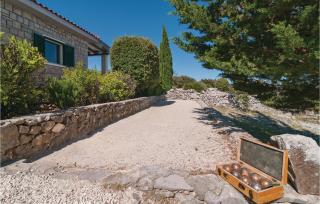 Beautiful Home In Praznica - Pražnice - 6