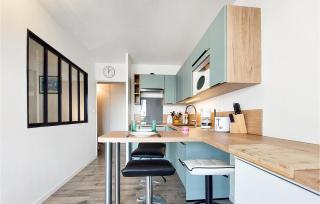 Awesome Apartment In Royan With Kitchen - Royan - 6