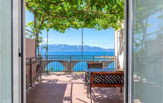 One-Bedroom Apartment In Sucuraj - 6
