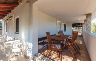 4 Bedroom Beautiful Home In Valtura - Valtura - 6