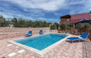4 Bedroom Beautiful Home In Valtura - Valtura - 4