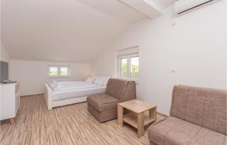 Six-Bedroom Holiday Home In Bilisane - Bilišane - 2