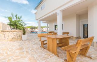 Six-Bedroom Holiday Home In Bilisane - Bilišane - 6